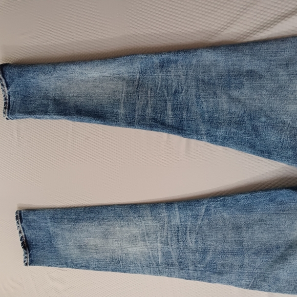 Sold - Picture 8 of 10